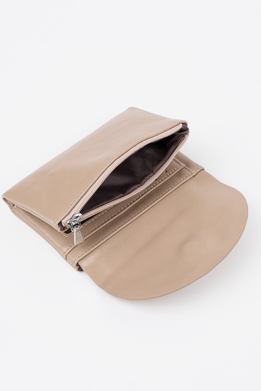 Helder sandkleurige damesportemonnee Helder sandkleurige damesportemonnee