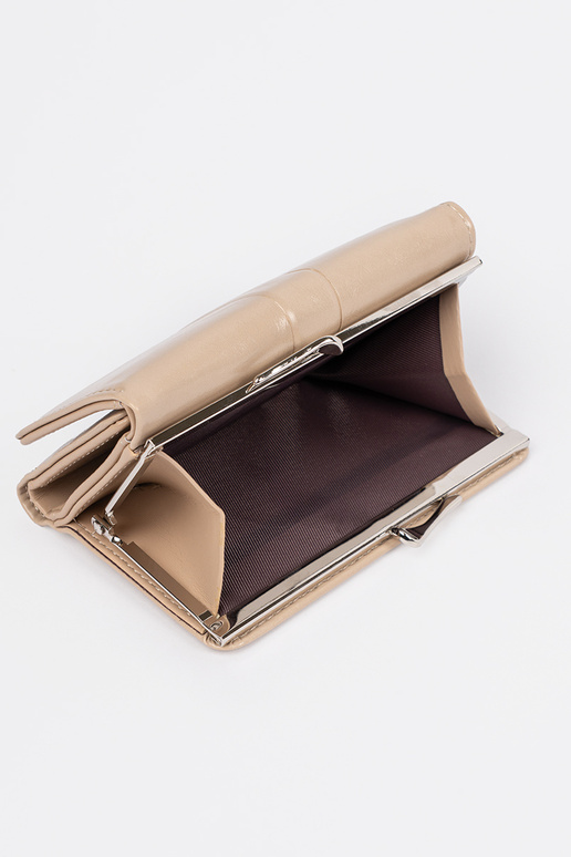 Beige damesportemonnee van kunstleer Beige damesportemonnee van kunstleer