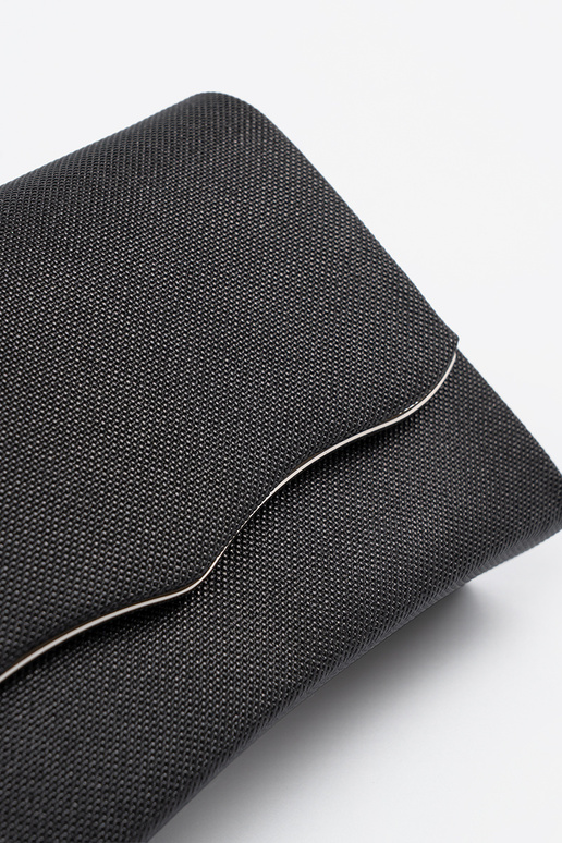 Schwarze Handtasche mit Kette