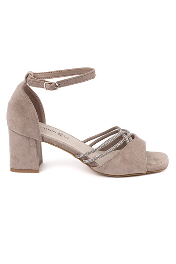 Sandales pour femmes sable...