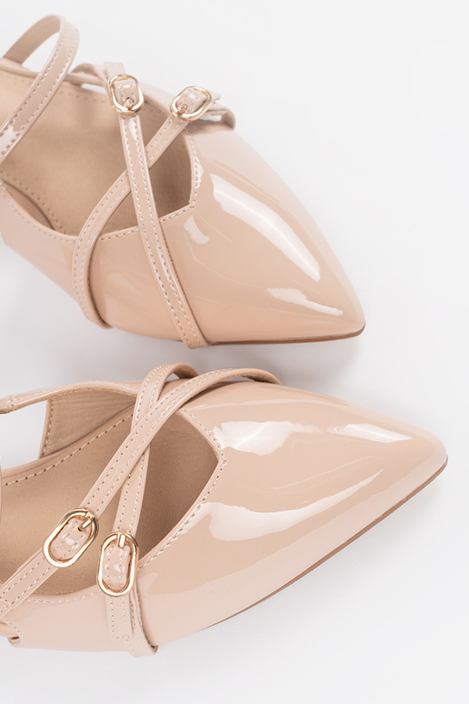 Lackierte Damen Sandfarben High Heels... Lackierte Damen Sandfarben High Heels...