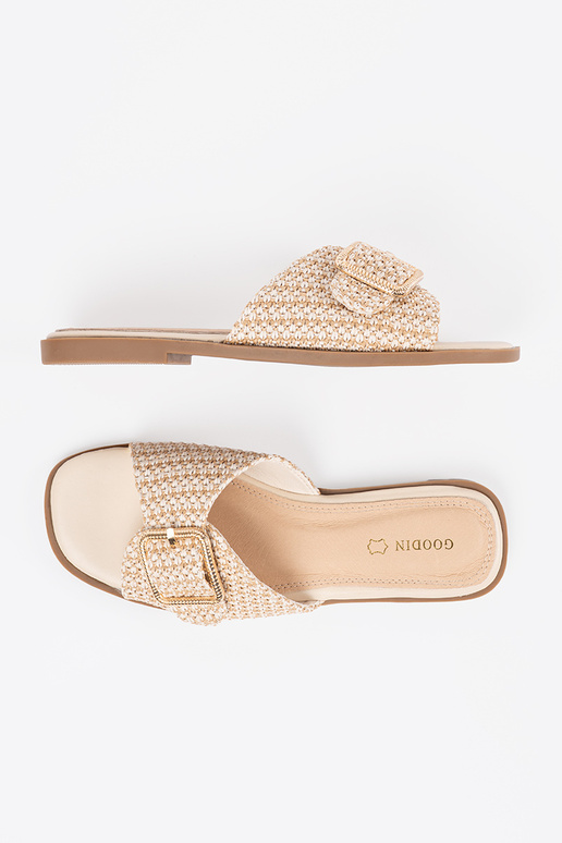 Chaussons couleur sable avec des boucles