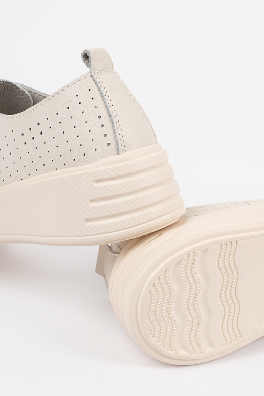 Helleblaue Leder-Schnürschuhe von... Helleblaue Leder-Schnürschuhe von...