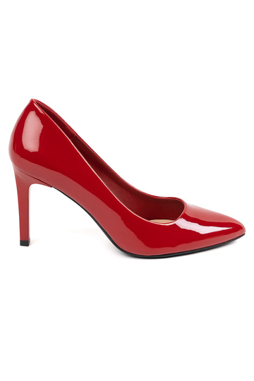 Chaussures à talons rouges...