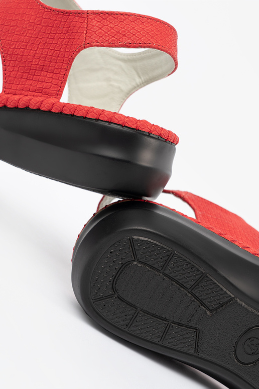 Sandalen met leren inlegzolen in rood Sandalen met leren inlegzolen in rood