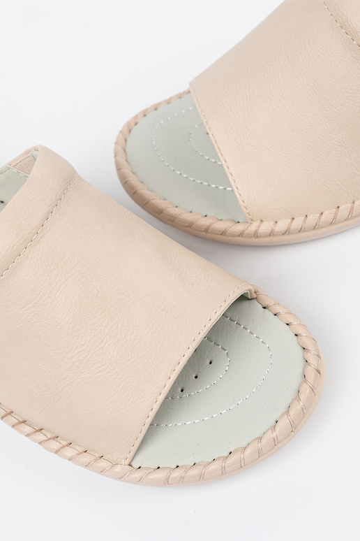 Pantoletten mit Leder-Einlagen in...