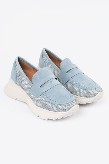 blauIn schoenen op een... 2