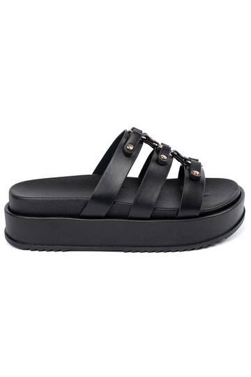 Chaussons femmes avec une...