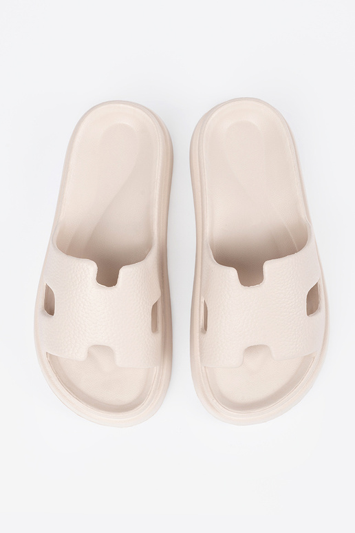 Chaussons femmes avec une plateforme... Chaussons femmes avec une plateforme...