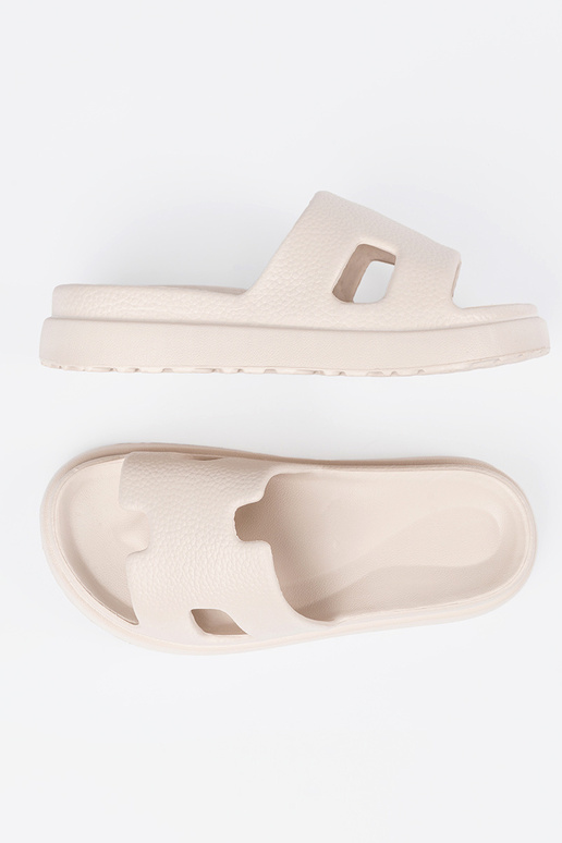 Chaussons femmes avec une plateforme... Chaussons femmes avec une plateforme...