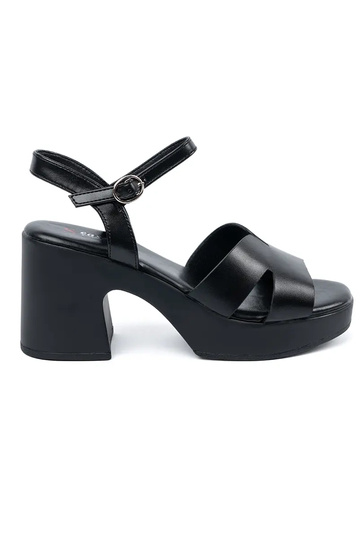 Zwarte sandalen met hak