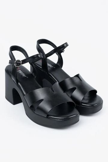 Zwarte sandalen met hak 2