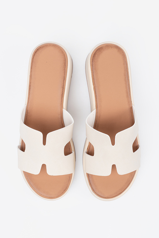 Heldere zandkleurige dames slippers...