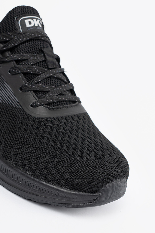 Sportieve schoenen met rode accenten DK