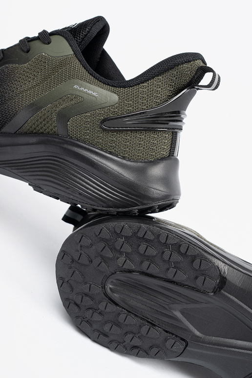 Klassieke bruine instappers met sluiting