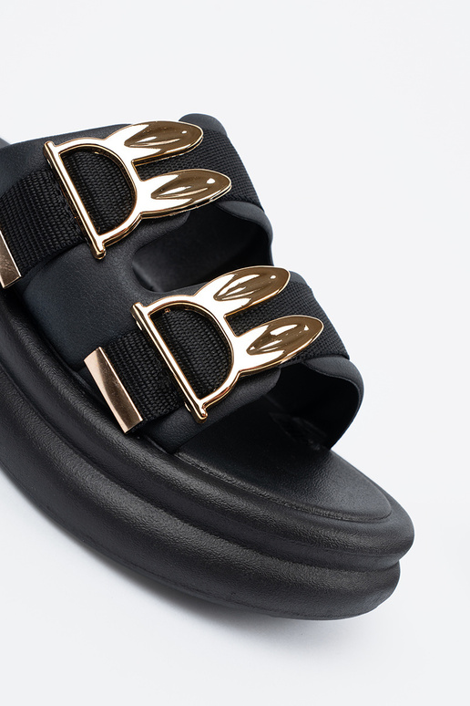 Chaussons ze dorémi klamrami avec une...