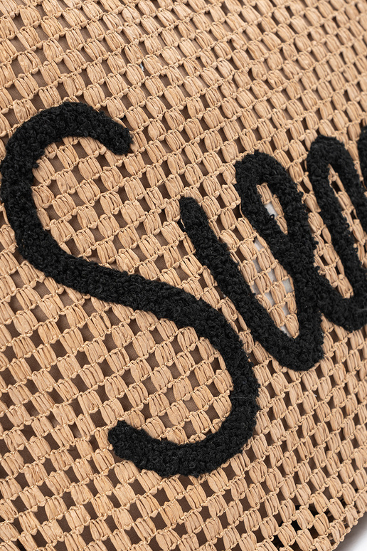 Zwarte vrouwelijke slippers met... Zwarte vrouwelijke slippers met...