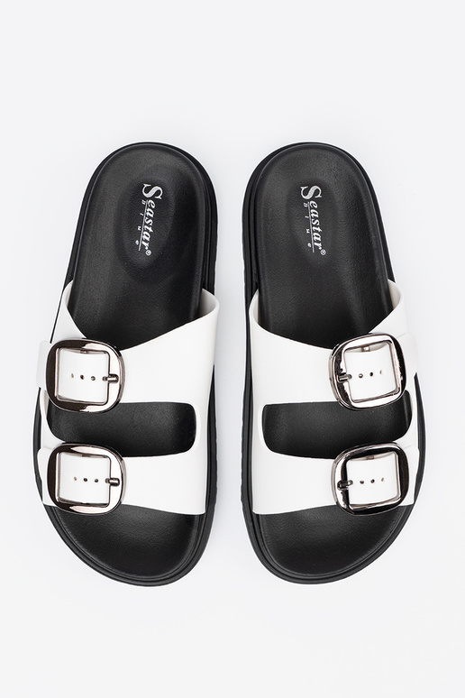 Weiße Pantoletten mit silbernen...