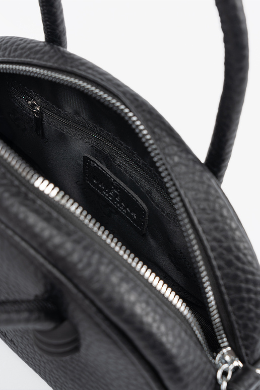 Zwarte portemonnee met riempjes