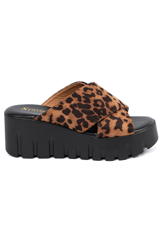 en daim Chaussons femmes sur un coin...