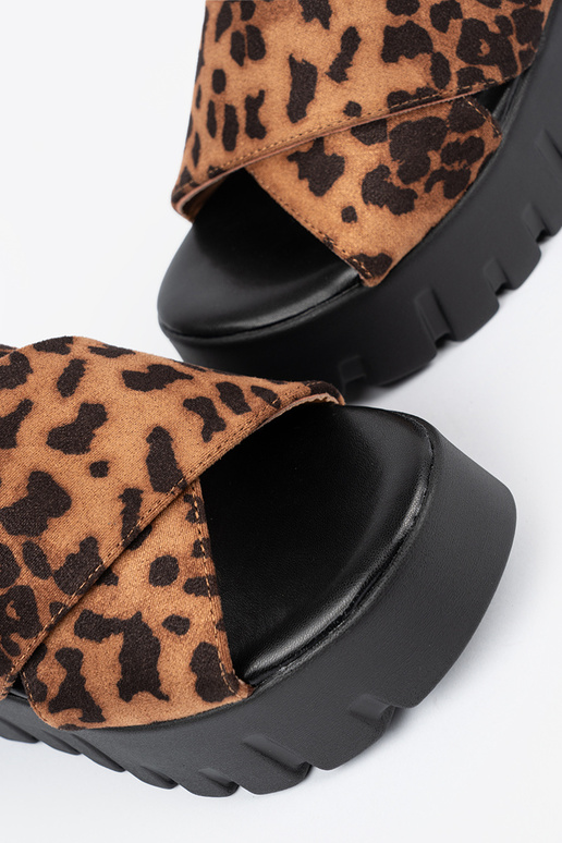 en daim Chaussons femmes sur un coin...