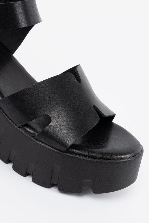 Chaussures noires avec haute plateforme Chaussures noires avec haute plateforme