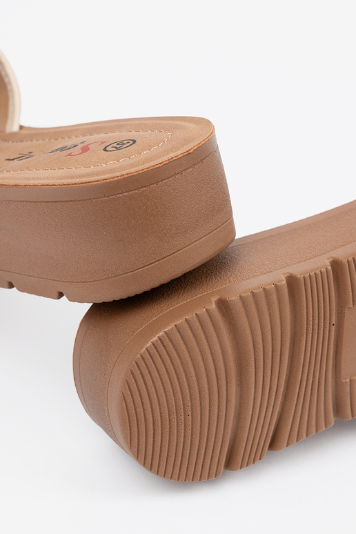 Multikleurige slippers met gespen