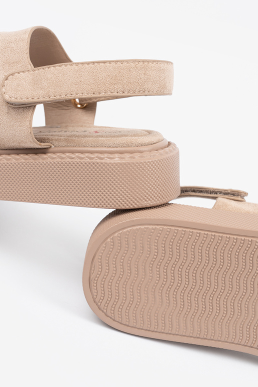 Sandfarbene Schuhe mit Plateausohle...