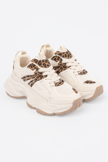 Sportschuhe auf dicker... 2