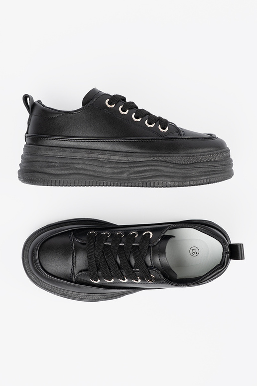 Schwarze Freizeit-Schuhe mit Plateau Schwarze Freizeit-Schuhe mit Plateau