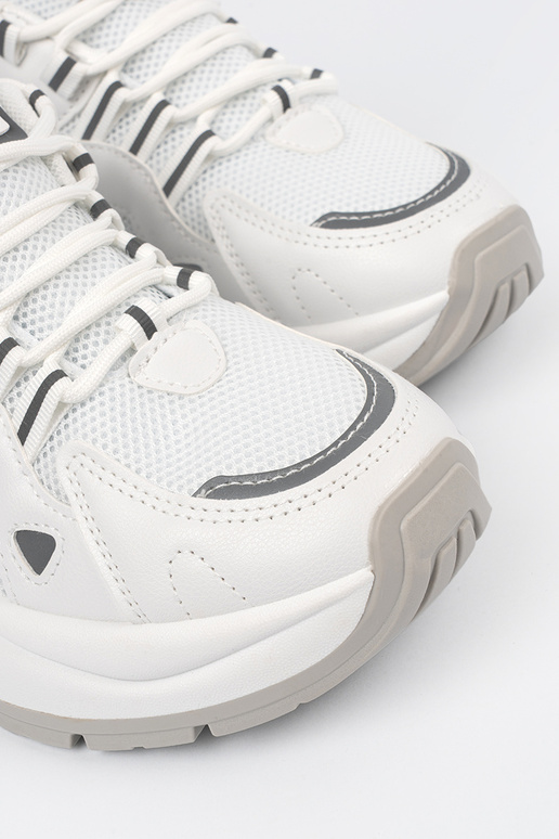 Witte dames schoenen met platform