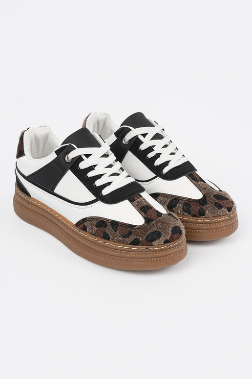 Zwart-witte schoenen in sportstijl...