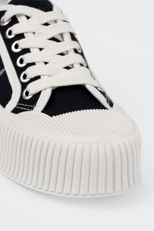 Baskets noires de style sportif avec...