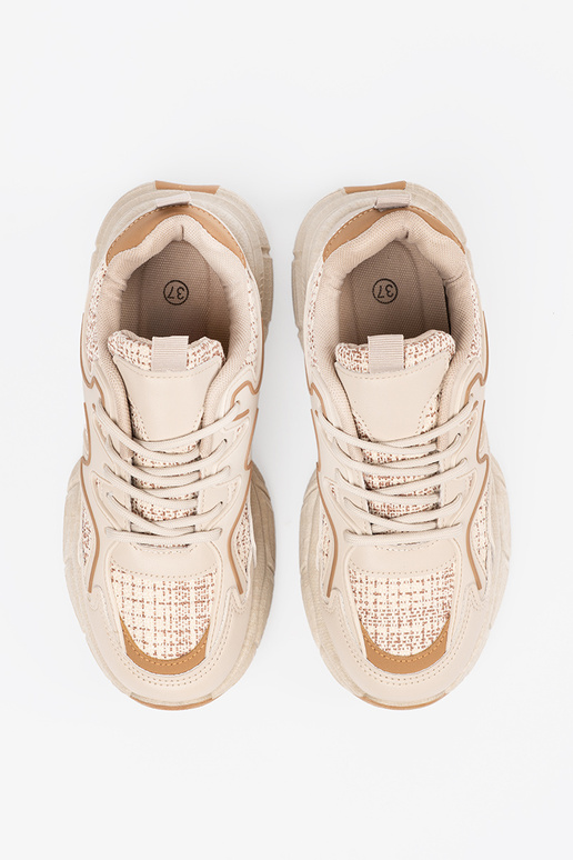 Chaussures modèle baskets... Chaussures modèle baskets...