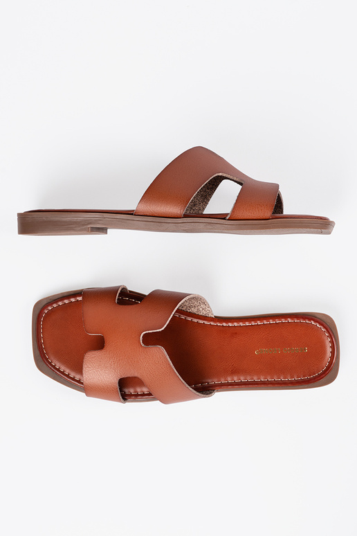 Chaussons marron à bout carré