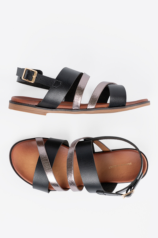 Goldfarbene Sandalen mit niedrigem... Goldfarbene Sandalen mit niedrigem...