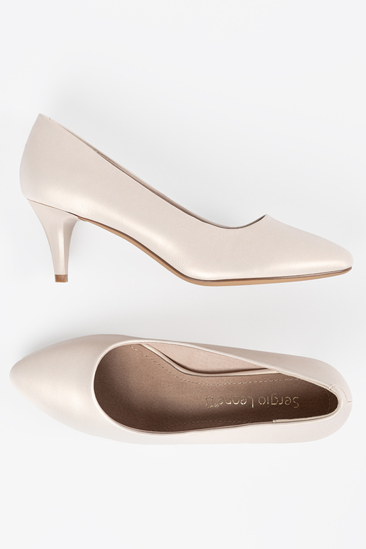 Escarpins couleur ivoire, Sergio Leone