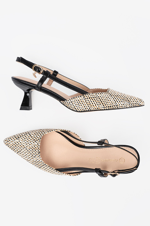 Gevlochten hoge hakken op een lage...