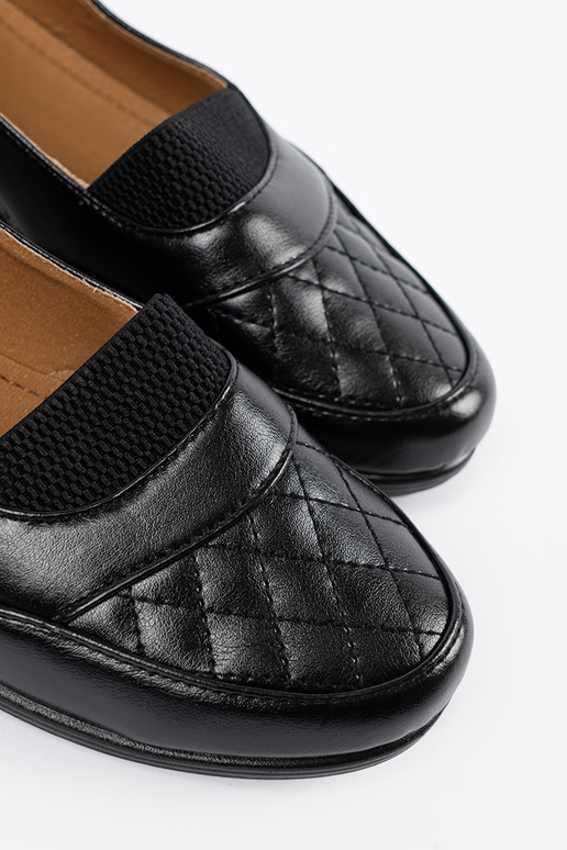 Klassische schwarze Damen Slipper Klassische schwarze Damen Slipper