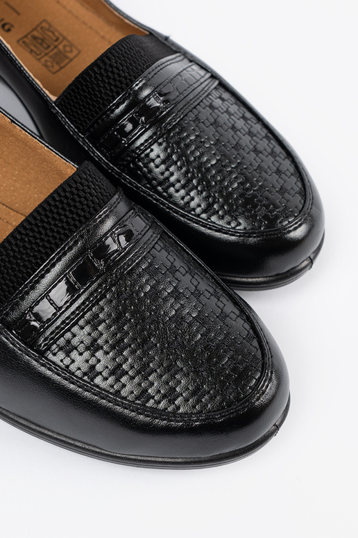 Zwarte klassieke instappers met sluiting Zwarte klassieke instappers met sluiting