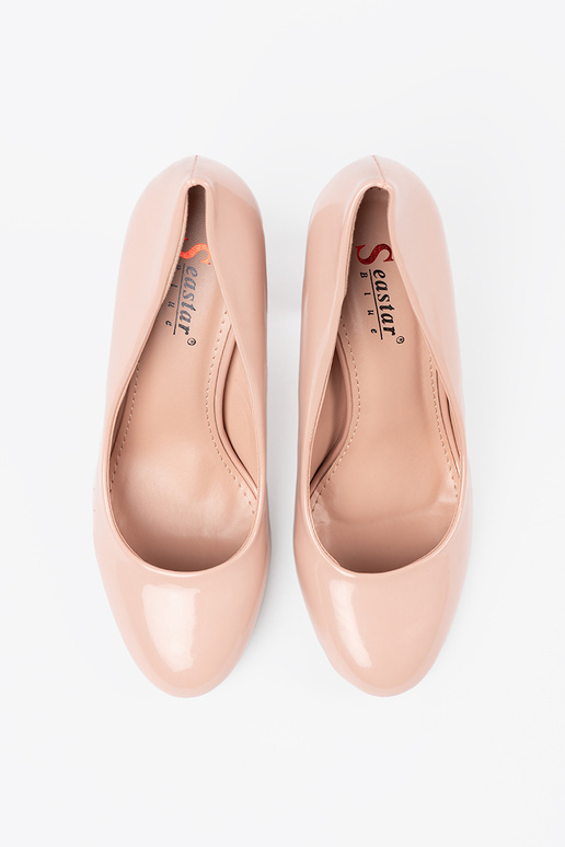 Elfenbeinfarbene lackierte High Heels