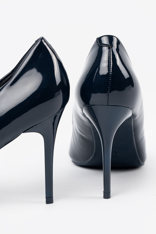 Dunkelblaue lackierte High Heels
