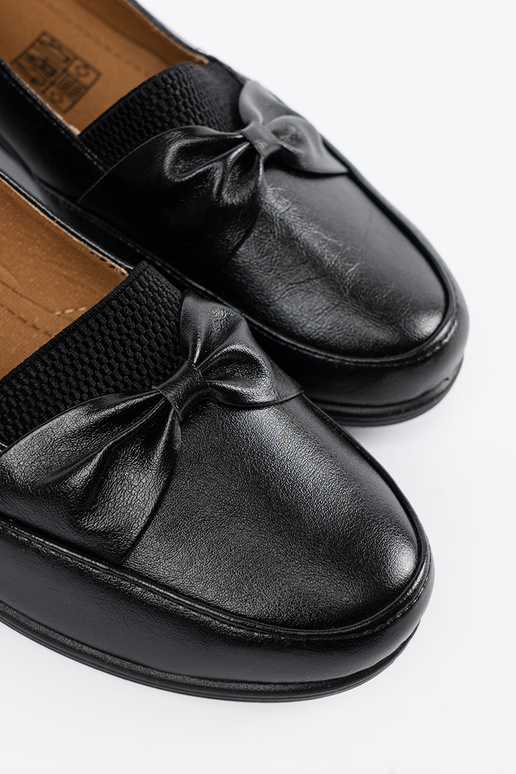 Schwarze Slipper mit Verschluss und...