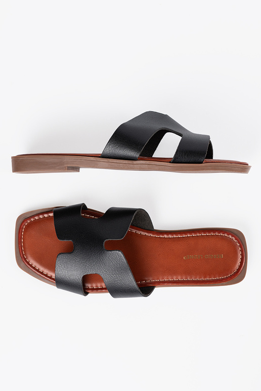 Schwarze Hausschuhe mit quadrater Spitze Schwarze Hausschuhe mit quadrater Spitze