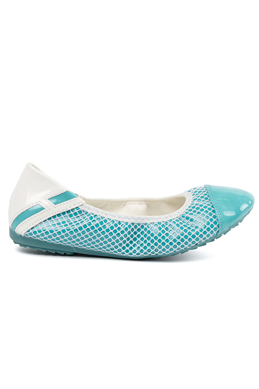 Ballerines bleues avec un filet blanc
