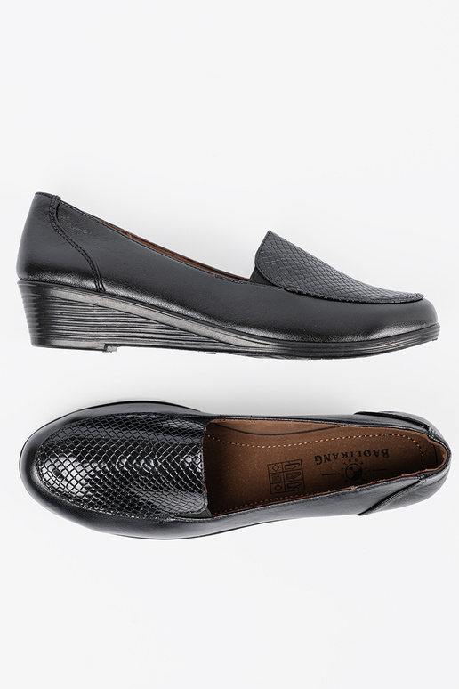 Dames instappers met leertextuur