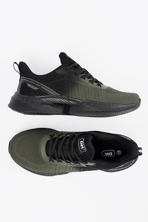 Mâle sombre couleur verte chaussures de sport