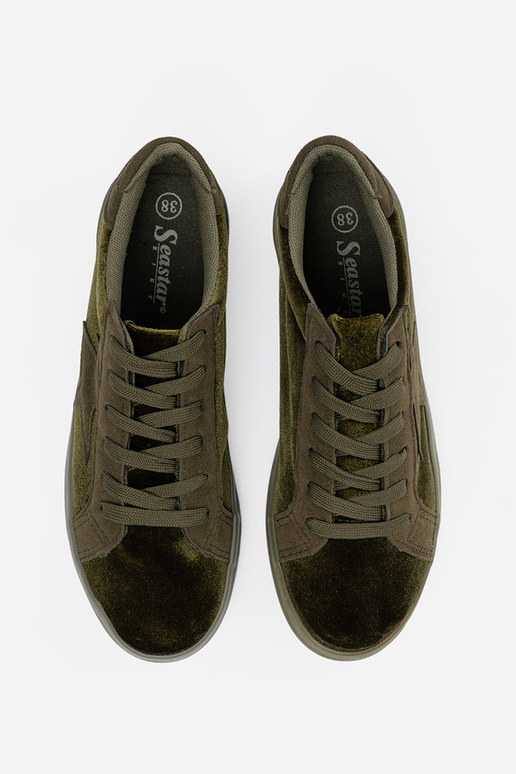 couleur kaki Chaussures de femme avec un astérisque couleur kaki Chaussures de femme avec un astérisque