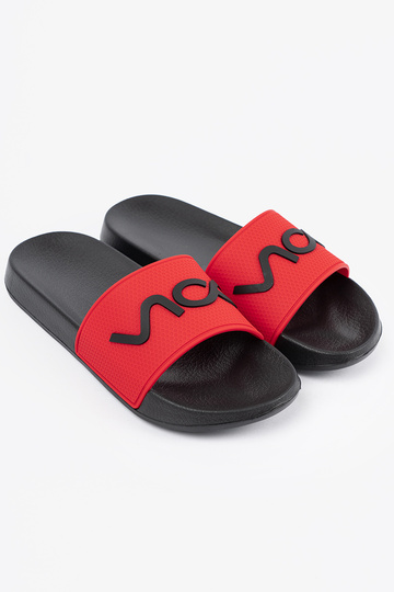 Noir et-Rouge Chaussons avec une note