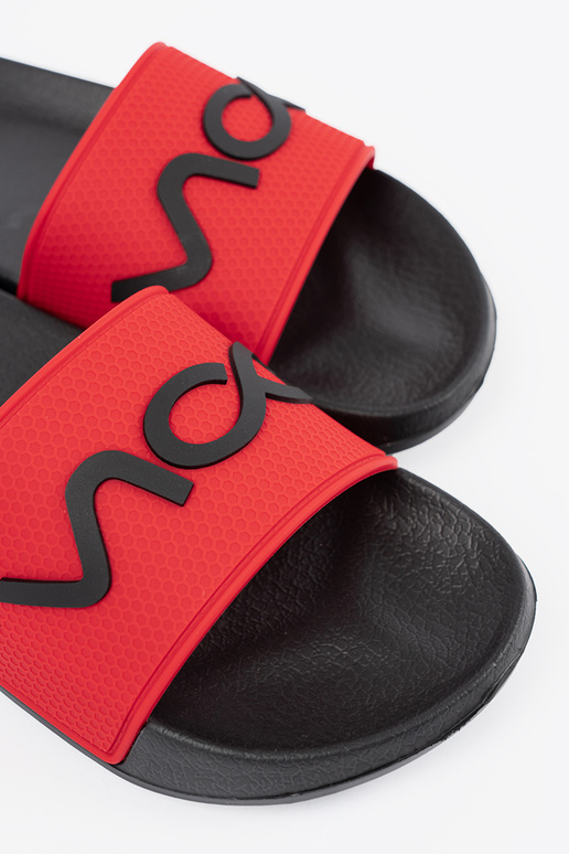 Noir et-Rouge Chaussons avec une note